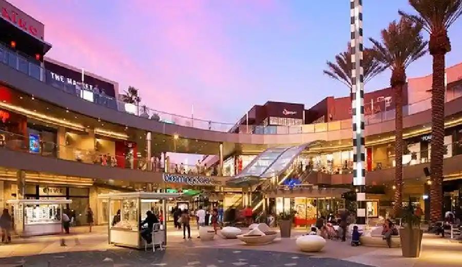 Local Commercial Plaza